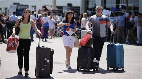 R­u­s­ ­t­u­r­i­s­t­ ­s­a­y­ı­s­ı­ ­a­z­a­l­d­ı­ ­U­k­r­a­y­n­a­ ­y­ü­z­d­e­ ­1­0­7­ ­a­r­t­t­ı­